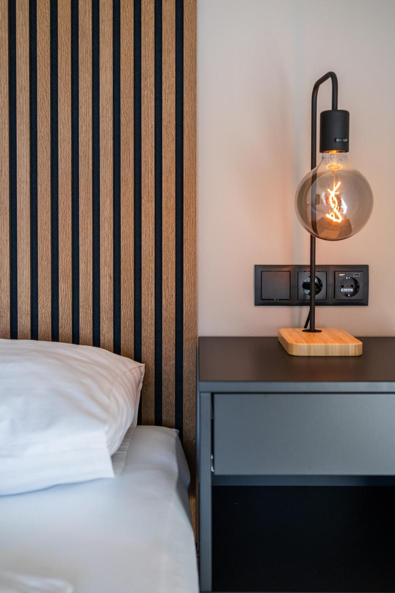 Myflat - Bright Apartment Near Central Station Wenen Buitenkant foto