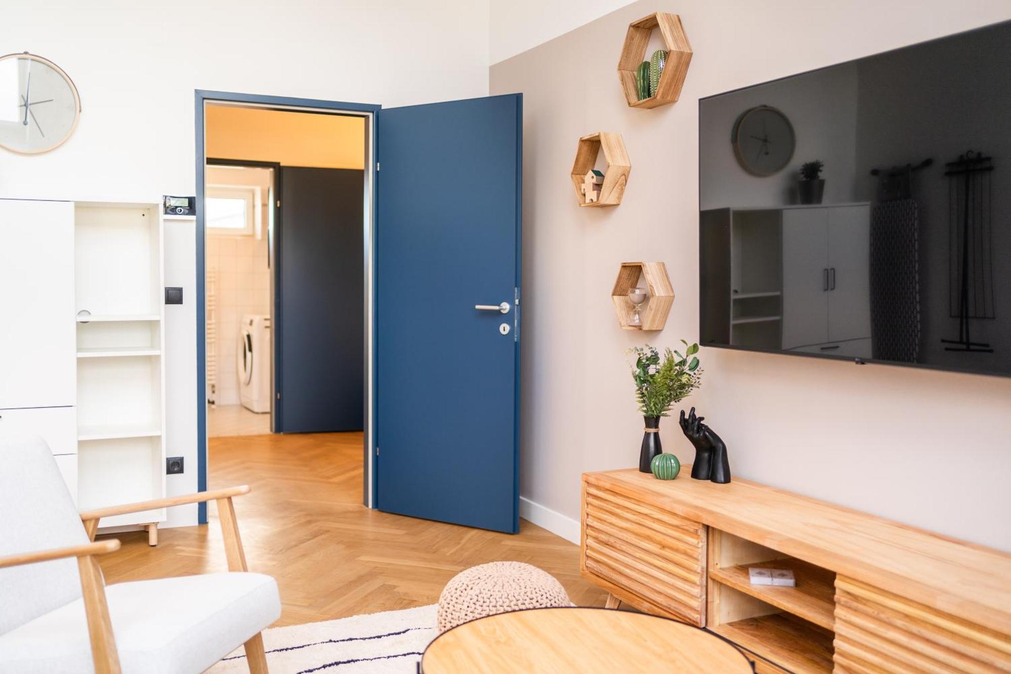 Myflat - Bright Apartment Near Central Station Wenen Buitenkant foto