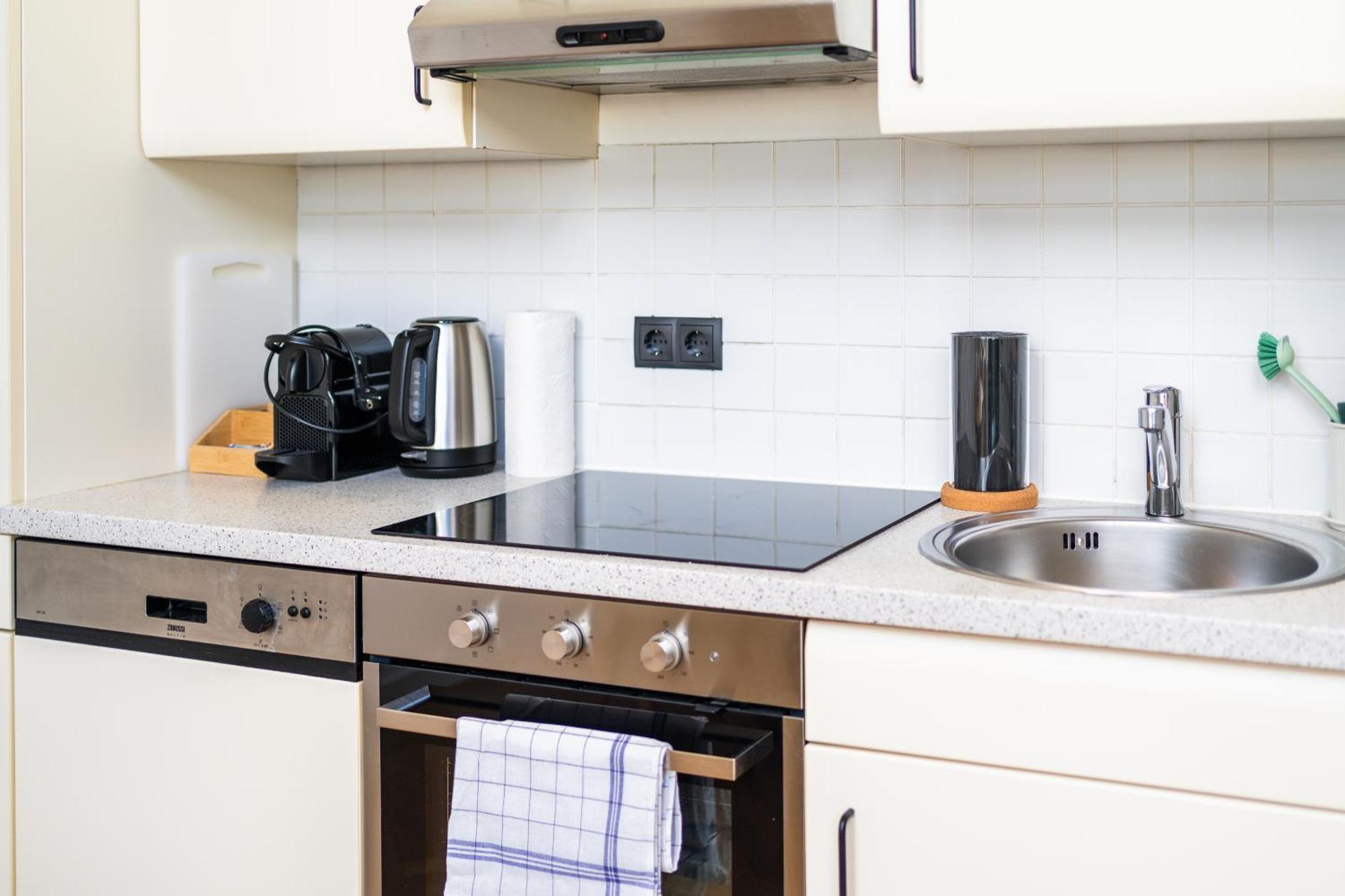 Myflat - Bright Apartment Near Central Station Wenen Buitenkant foto