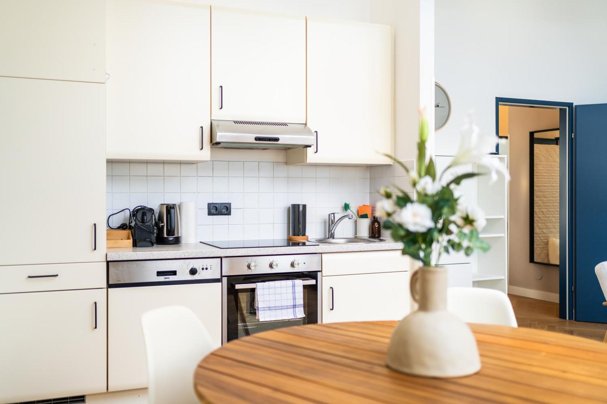 Myflat - Bright Apartment Near Central Station Wenen Buitenkant foto