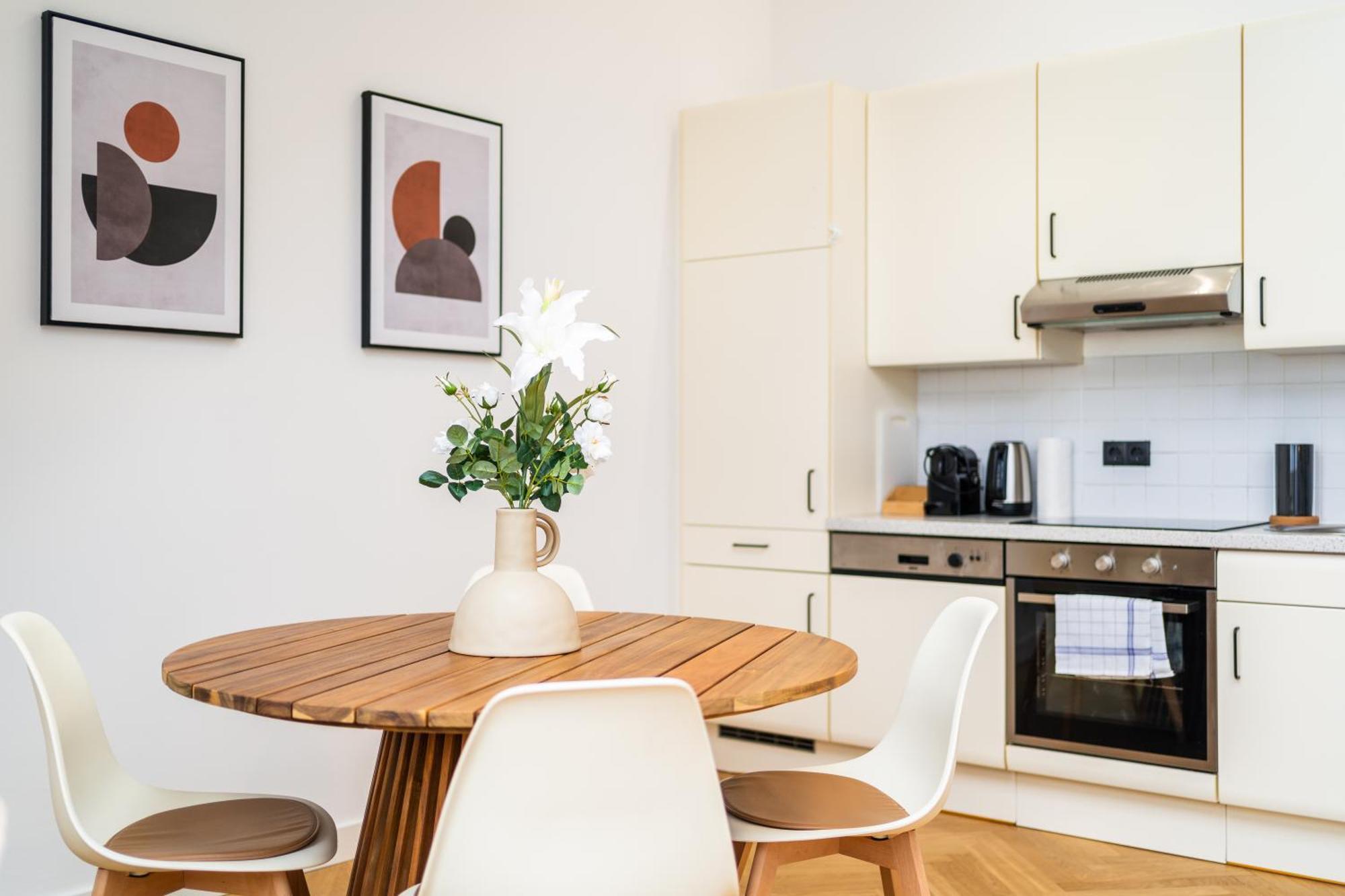 Myflat - Bright Apartment Near Central Station Wenen Buitenkant foto